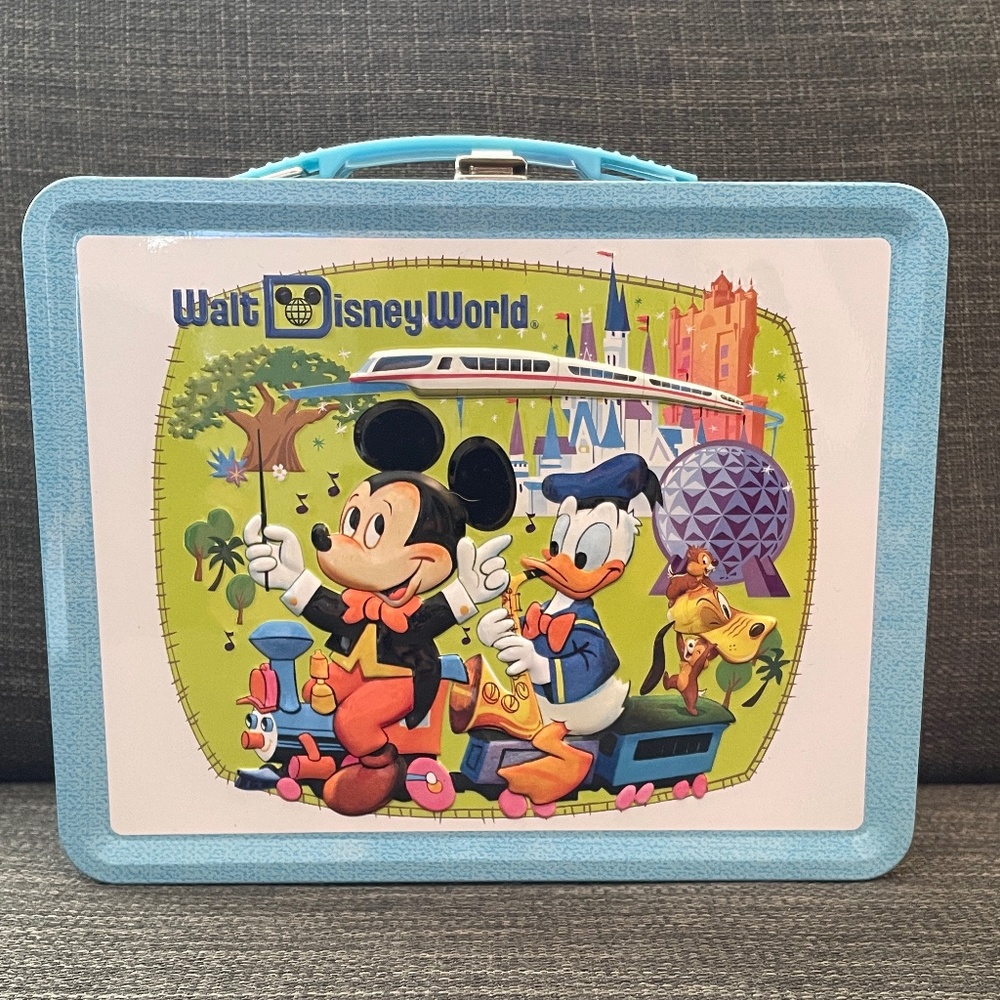 NEW, UNUSED Disney D23 Collectible Lunchbox & Five Exclusive Pins
